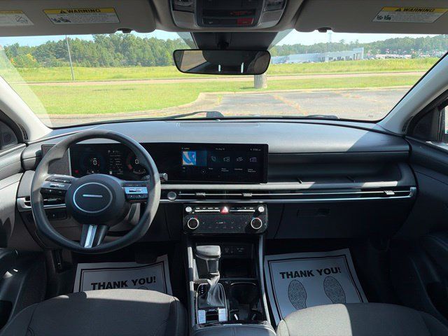 Used 2025 Hyundai Tucson SEL FWD image 8