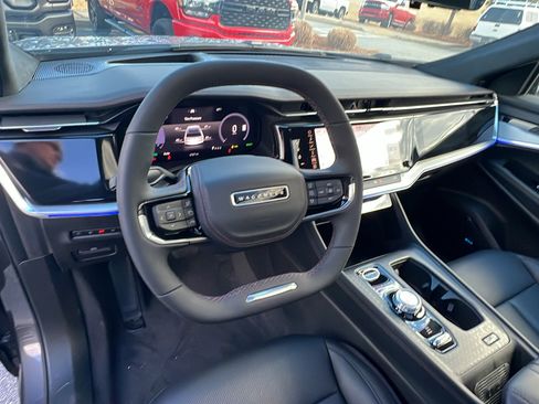 Used 2024 Jeep Wagoneer Launch Edition image 26