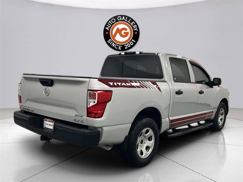 Used 2019 Nissan Titan S w/ S Utility Package image 7