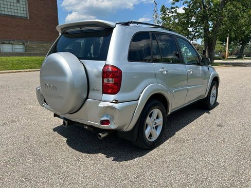 Used 2005 Toyota RAV4 4WD image 5