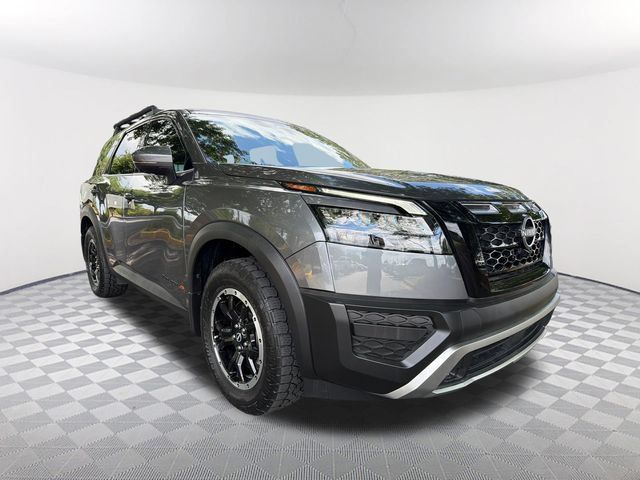 Used 2024 Nissan Pathfinder Rock Creek AWD/4WD image 3