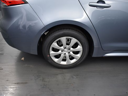 Used 2025 Toyota Corolla LE image 9