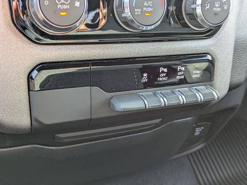 New 2026 RAM 1500 Classic Warlock AWD/4WD image 15