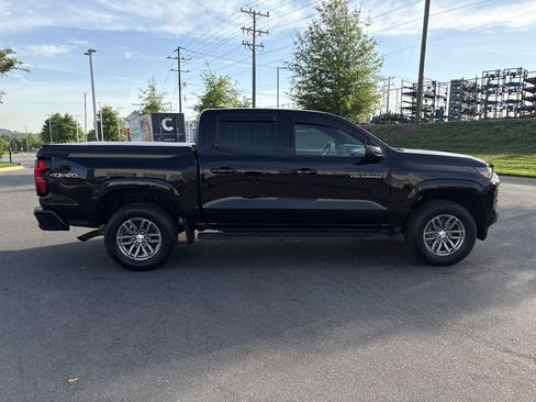 Used 2025 Chevrolet Colorado LT w/ Advanced Trailering Package image 10