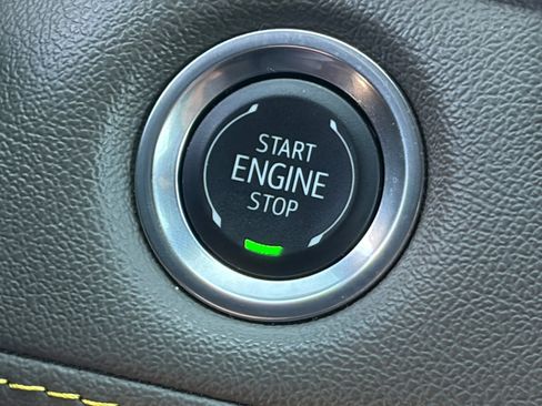 Used 2024 Chevrolet Colorado ZR2 w/ ZR2 Convenience Package III image 31