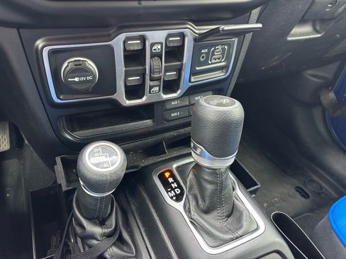 Used 2020 Jeep Wrangler Unlimited Sport S AWD/4WD image 16