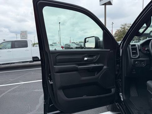 New 2026 RAM 1500 Express AWD/4WD image 22