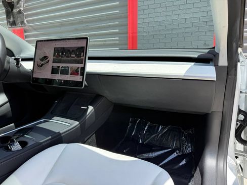 Used 2022 Tesla Model 3 Standard Range RWD image 22