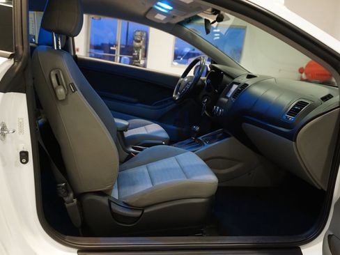 Used 2014 Kia Forte Koup EX image 25