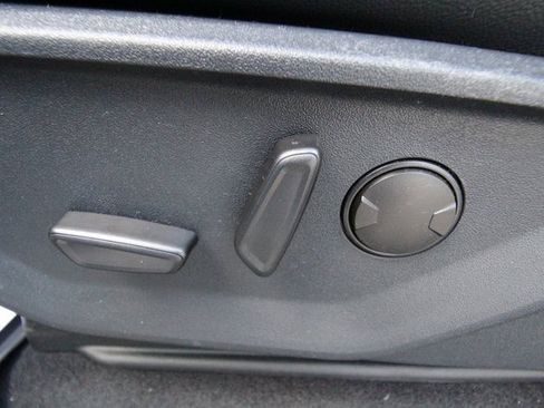 New 2025 Ford F150 Lariat w/ Equipment Group 501A Mid image 21