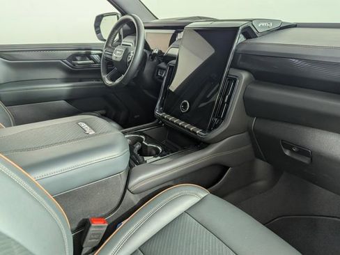 Used 2025 GMC Yukon XL AT4 w/ AT4 Premium Package image 31