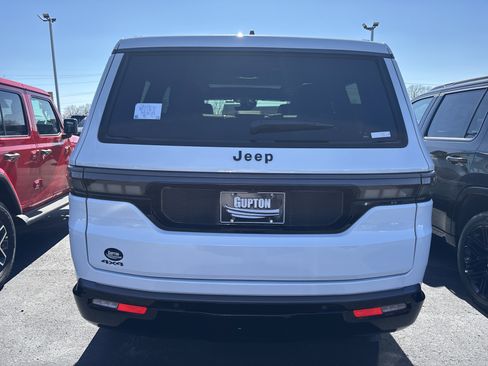 New 2026 Jeep Grand Wagoneer Limited AWD/4WD image 8