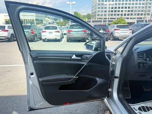 Used 2016 Volkswagen GTI S FWD image 8