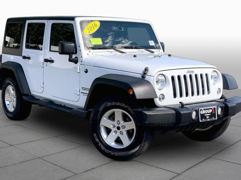 Used 2016 Jeep Wrangler Unlimited Sport w/ Quick Order Package 24S AWD/4WD image 3