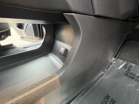 Used 2025 GMC Acadia Elevation AWD/4WD image 23