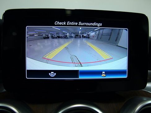 Used 2019 Mercedes-Benz C 300 C 300 image 10