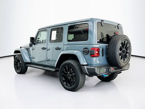 Used 2024 Jeep Wrangler Unlimited Sahara w/ Dual Top Group AWD/4WD image 5