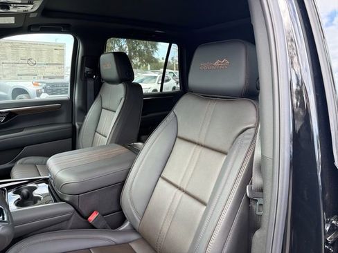 New 2026 Chevrolet Tahoe High Country AWD/4WD image 23