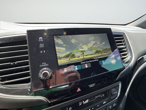 Used 2020 Honda Pilot Black Edition image 24