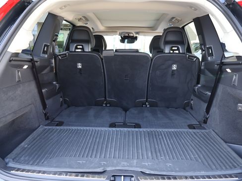 Used 2022 Volvo XC90 T6 Momentum w/ Advanced Package image 21