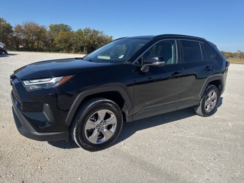 Used 2024 Toyota RAV4 XLE image 1