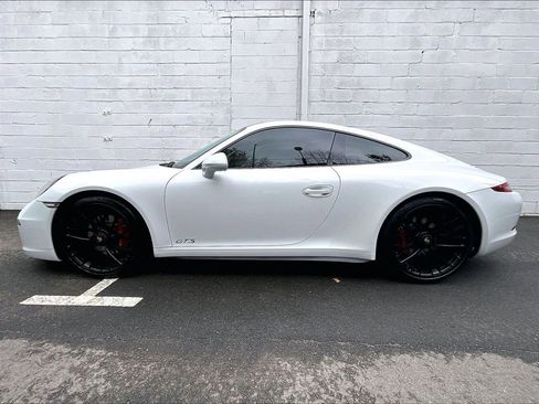 Used 2015 Porsche 911 Carrera GTS RWD image 2