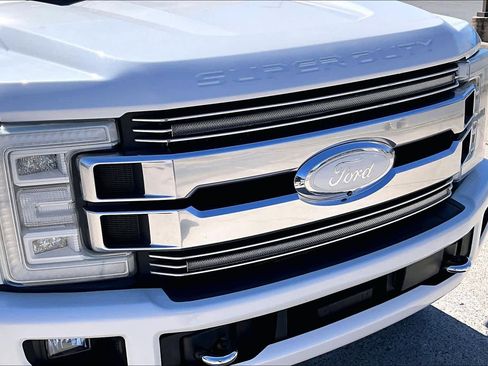 Used 2019 Ford F250 Limited image 30