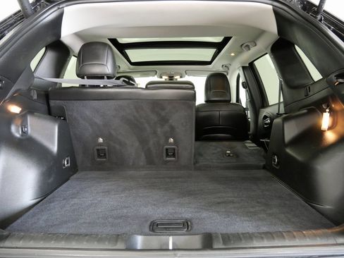 Used 2019 Jeep Cherokee Trailhawk w/ Comfort/Convenience Group image 28