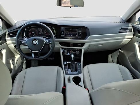 Used 2020 Volkswagen Jetta SE w/ SE Cold Weather Package FWD image 31