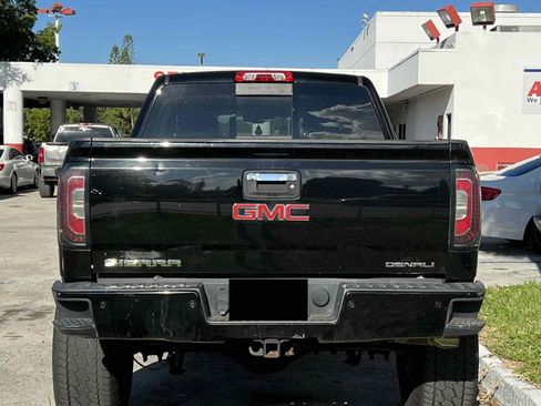 Used 2017 GMC Sierra 1500 Denali w/ Denali Ultimate Package image 4