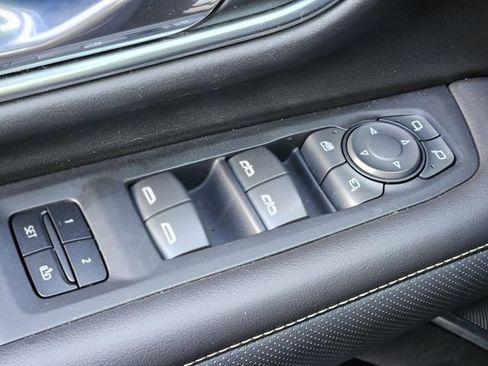 Used 2021 GMC Yukon SLT w/ SLT Luxury Plus Package image 21