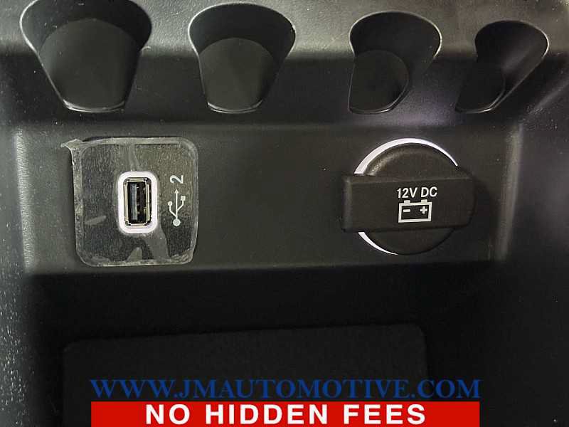 Used 2020 Jeep Cherokee Latitude Plus AWD/4WD image 40