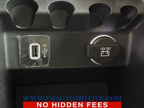 Used 2020 Jeep Cherokee Latitude Plus AWD/4WD image 40