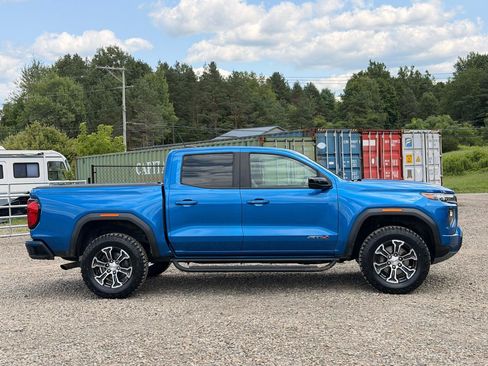 Used 2023 GMC Canyon AT4 w/ AT4 Premium Package AWD/4WD image 4