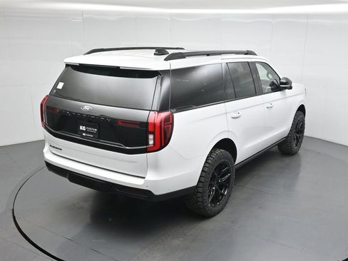 New 2025 Ford Expedition Platinum w/ Stealth Performance Package image 39