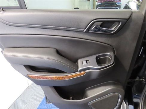 Used 2018 Chevrolet Tahoe Premier AWD/4WD image 34