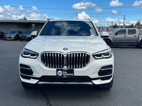 Used 2022 BMW X5 xDrive40i w/ Premium Package AWD/4WD image 4