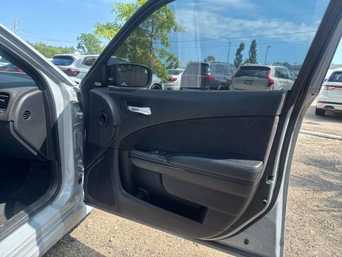 Used 2021 Dodge Charger R/T w/ Blacktop Package RWD image 38