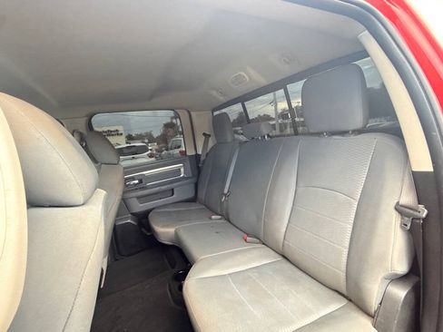 Used 2020 RAM 1500 Classic SLT AWD/4WD image 26