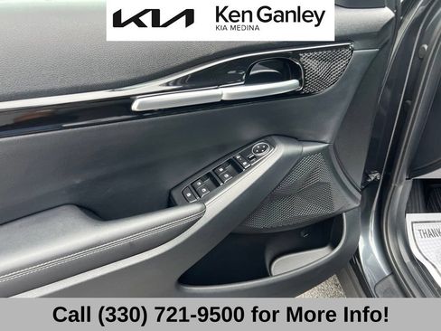 Used 2025 Kia Seltos S AWD/4WD image 27