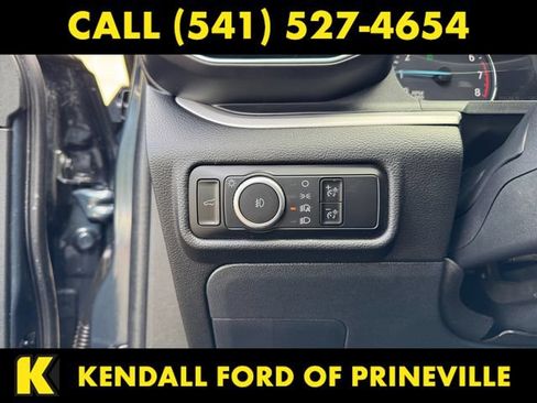 Used 2023 Ford Explorer XLT AWD/4WD image 23