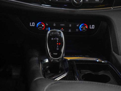 Used 2020 Buick Enclave Avenir w/ Avenir Technology Package AWD/4WD image 22