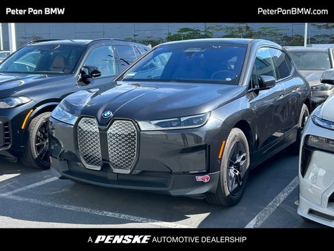 Used 2024 BMW iX xDrive50 AWD/4WD image 1