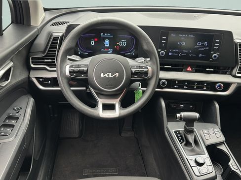 Used 2024 Kia Sportage LX AWD/4WD image 12