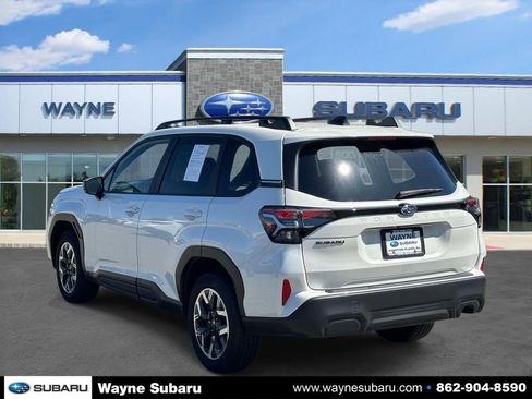 Certified 2025 Subaru Forester Premium AWD/4WD image 3