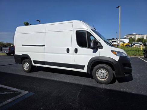 Used 2023 RAM ProMaster 2500 image 2
