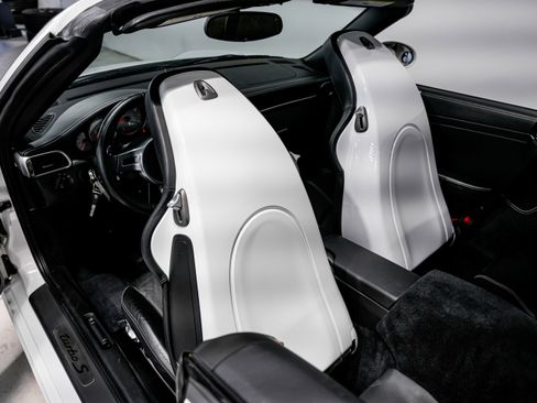 Used 2011 Porsche 911 Turbo S image 23