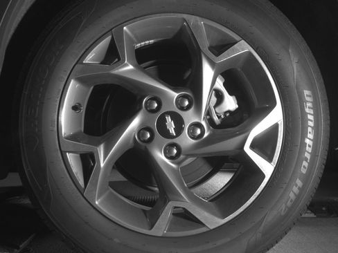 Used 2025 Chevrolet Trax LT w/ LT Convenience Package FWD image 11