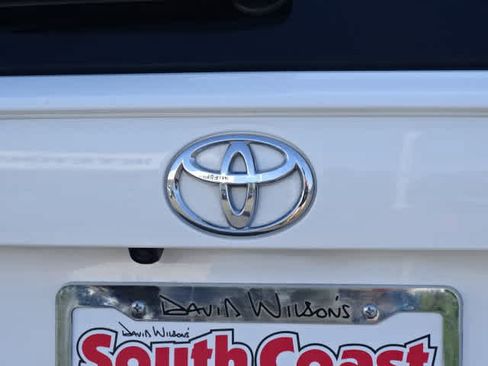 Certified 2022 Toyota RAV4 XLE w/ Convenience Package FWD image 8