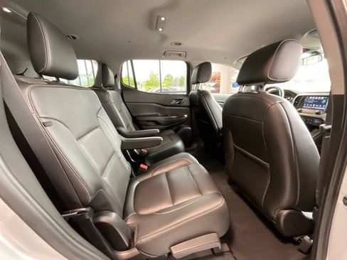 Used 2019 GMC Acadia SLT AWD/4WD image 19
